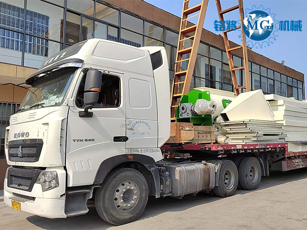 陜西咸陽(yáng)兩套特種砂漿生產(chǎn)線(xiàn)發(fā)貨圖